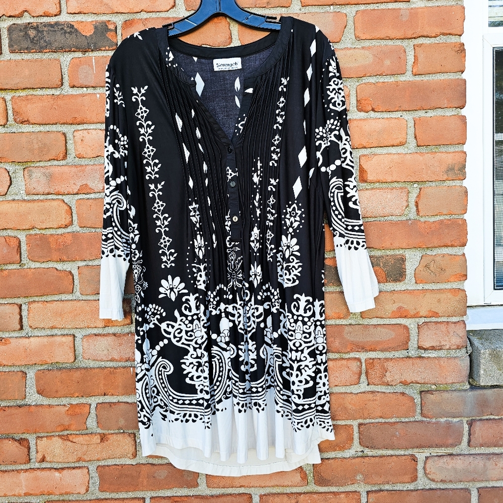 Vintage Serengeti Black & White Geometric Print Button-Front Tunic – Size L/XL